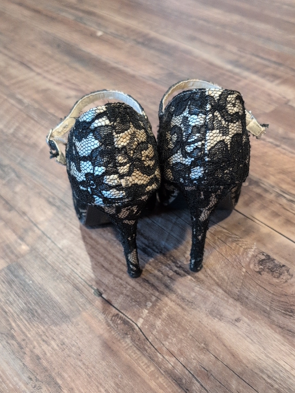 Women's Black Lace Platform Heels - Picture 3 of 10